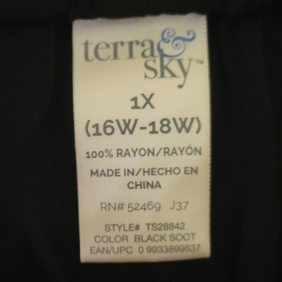 terra & sky 1X (16W-18W) Black Wide Leg Cropped Pants - Picture 2 of 2